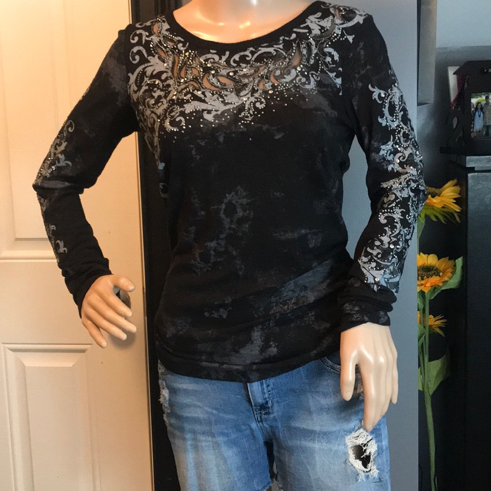 Maurice’s small long sleeve with diamonds/designs
